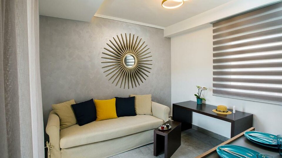 Sun Residence - Seaside Hotel & Suites